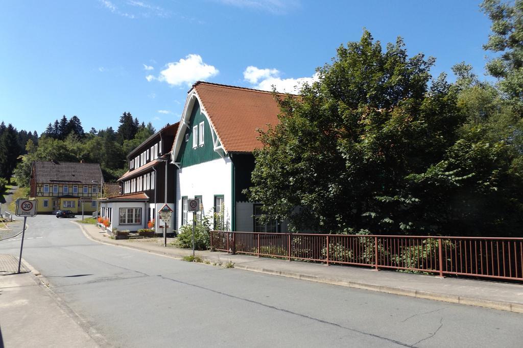 Ostalgie Ferienheim Sorgenfrei Hotel Esterno foto